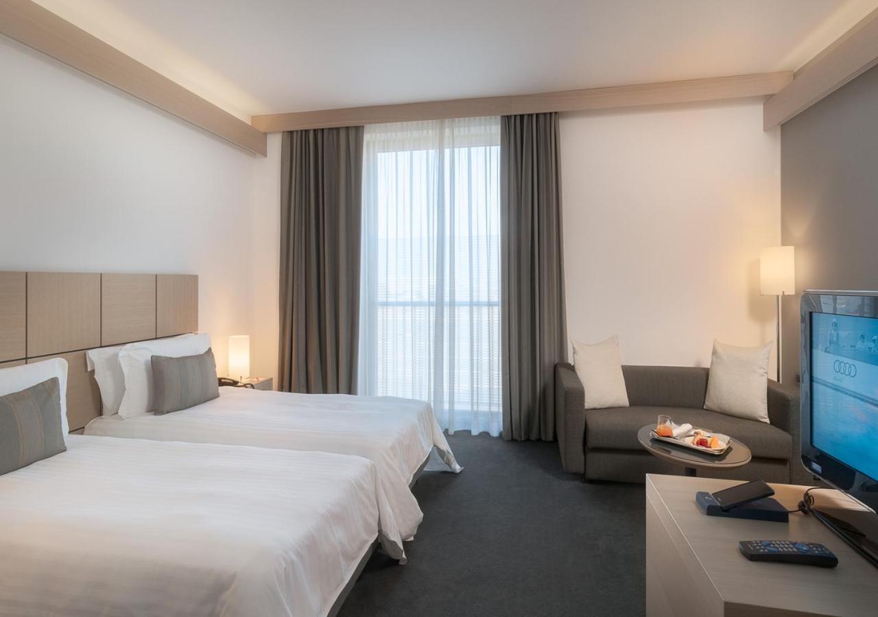 Hotel Domina Milano Fiera Novate Milanese Exterior foto