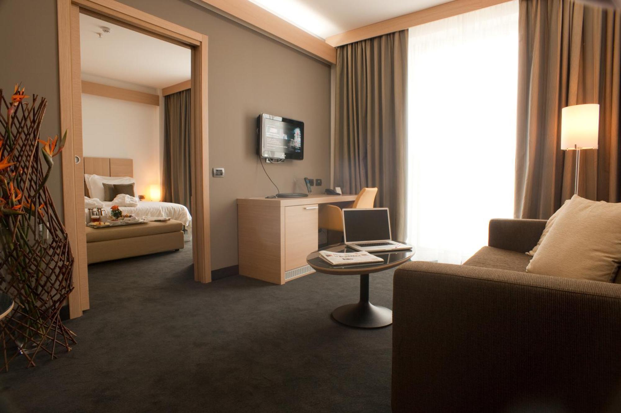 Hotel Domina Milano Fiera Novate Milanese Habitación foto