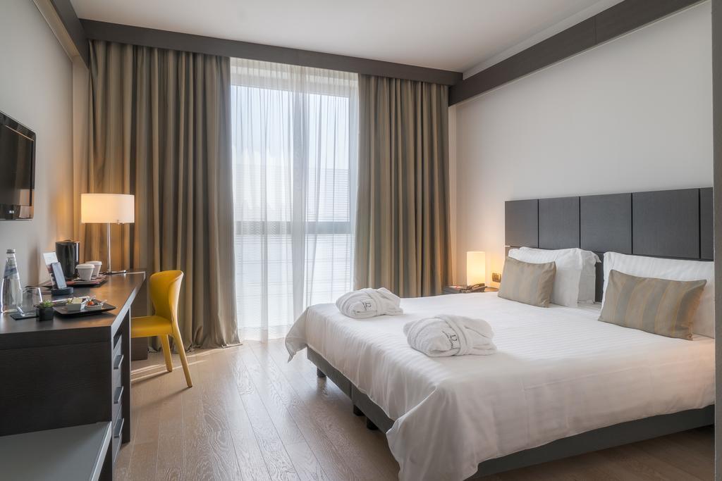 Hotel Domina Milano Fiera Novate Milanese Exterior foto